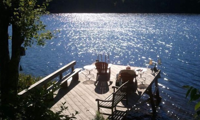 Boothbay Cabin | Amid nature-charming, romantic,fun!4boats,2 docks,fireplace, SWest view+ sunsets