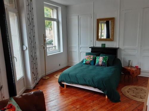 Saint-Jacques - Saint-Roch Apartment | Discover Amiens: Family-Friendly Apartment with Great Reviews