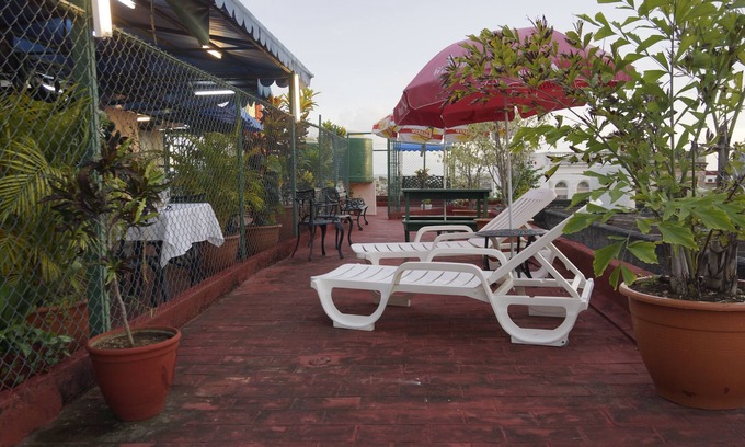 Cienfuegos House | Discover Amigos de Barcelo: Spa & Family-Friendly Retreat