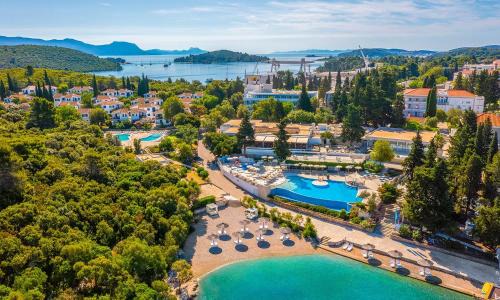 Cove Tri Zala (Zrnovo) Hotel | Relaxing Aminess Port 9 Resort: Beachfront with Spa & Pool
