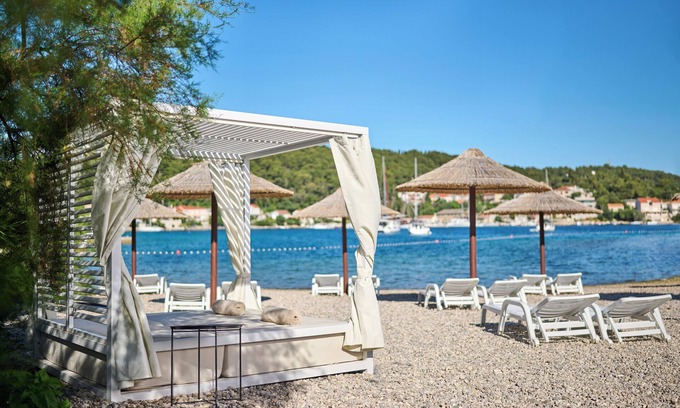 Cove Tri Zala (Zrnovo) Hotel | Discover Aminess Port 9 Resort: Family-Friendly Retreat