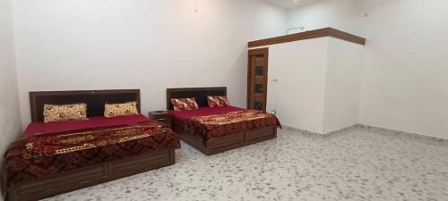 Vrindavan House | Budget-Friendly Stay at Amit Guest House for Families