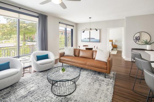 Addison Apartment | AMLI Addison