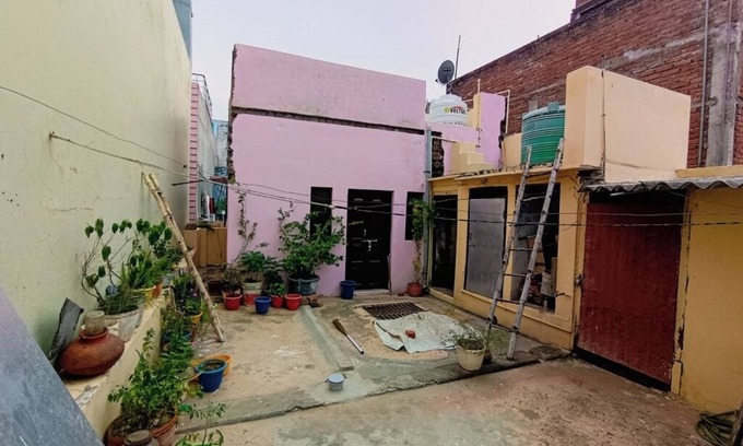 Varanasi Apartment | Amma Ka Gharn