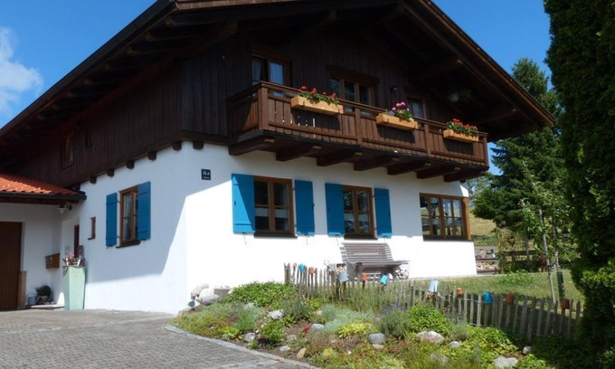 Bad Bayersoien Apartment | Ocean View Ammervital Apartments - Family-Friendly Getaway