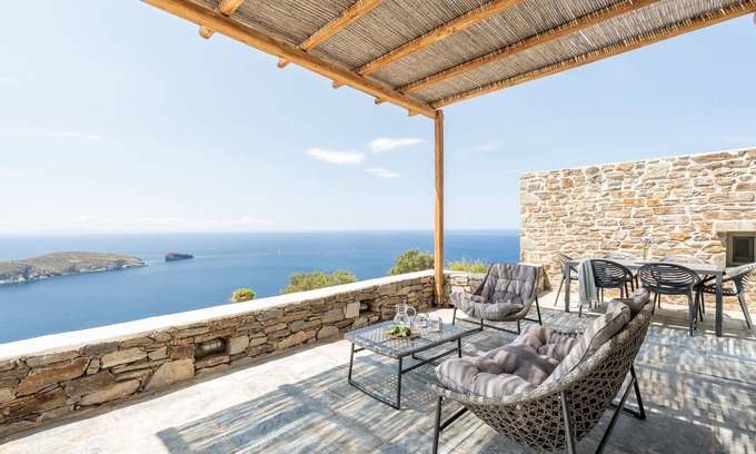 Serifos House | Ammoa Panorama: Oceanfront Retreat with Top Amenities
