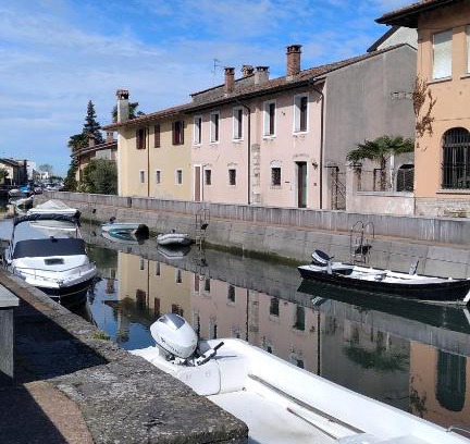 Aquileia Apartment | Amnis: Family-Friendly Retreat with 9.5/10 Guest Rating