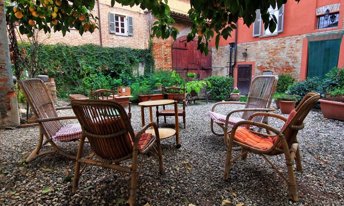 Mombaruzzo House | Discover Casa Visconti: UNESCO Vineyards & Free Wi-Fi