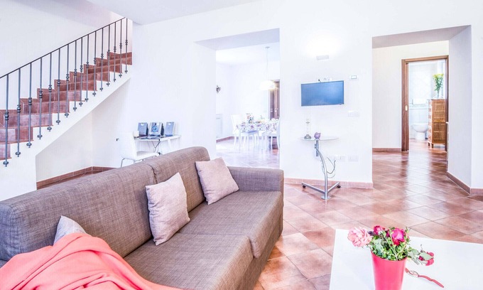 Sorrento City Centre Apartment | Guest Rated 10/10 - Maison Palazzo Correale with Spa