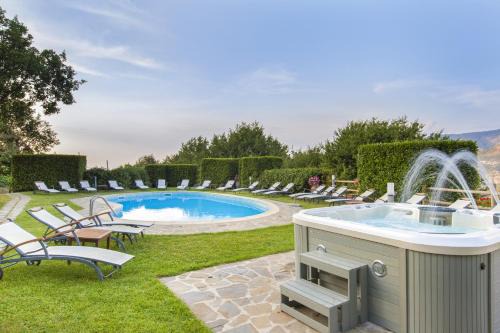 Colli di Fontanelle Villa | AMORE RENTALS - Villa Calisto