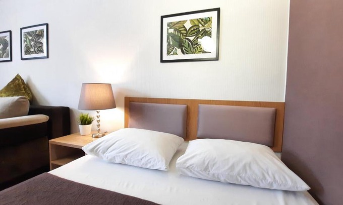 Murom Hotel | Budget-Friendly AMOSOV: Guest Rated 10/10 with Breakfast