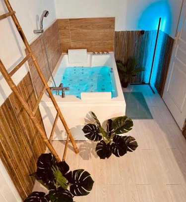 Rousson House | Romantic Getaway: Amour l Romance with Hot Tub & Massage