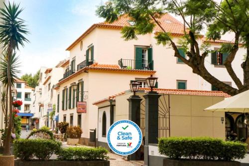 Machico Hotel | Amparo: Family-Friendly Stay with Breakfast & Great Reviews