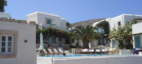 Chora Folegandros Hotel | Pet-Friendly Ampelos Hotel with Pool & Top Guest Rating 9.8