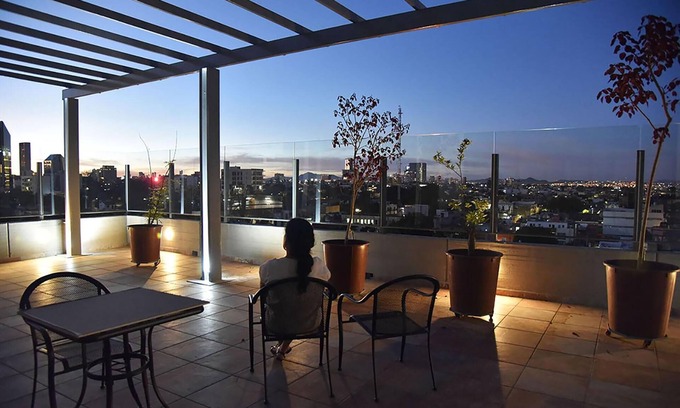 Americana Apartment | New Apartment with Spectacular Views in Cool Colonia Americana