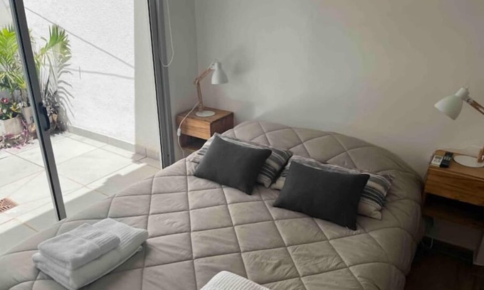 Comuna 15 Apartment | Comfortable Ground-Floor Studio with Child-Friendly Amenities