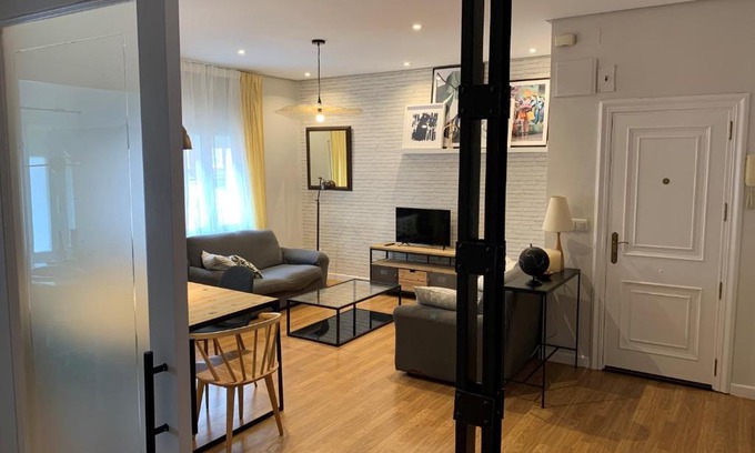 Valladolid Apartment | Modern Apartment in Valladolid - Pet and Child Friendly Retreat
