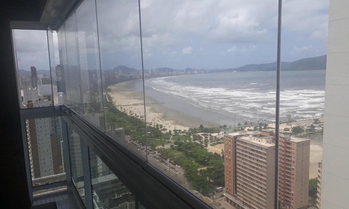 Jose Menino Apartment | Inviting Oceanfront Apartment in Santos with Pool & Hot Tub