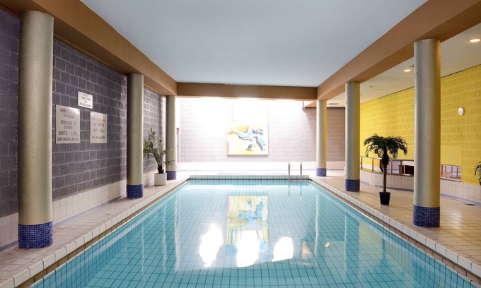 Wyck Hotel | Discover Amrâth Grand Hotel de l'Empereur: Pool & Dining
