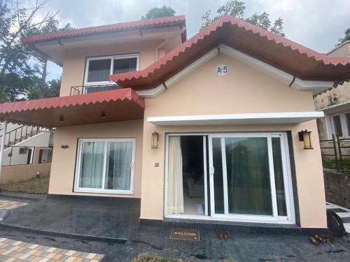 Bhagtpura House | Discover Amrit Villa: Family & Pet-Friendly Retreat