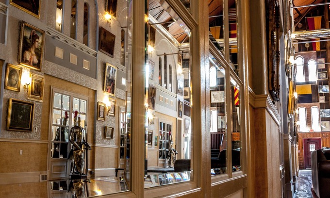 Amsterdam Hotel | Discover Amsterdam Castle: Family-Friendly with Breakfast