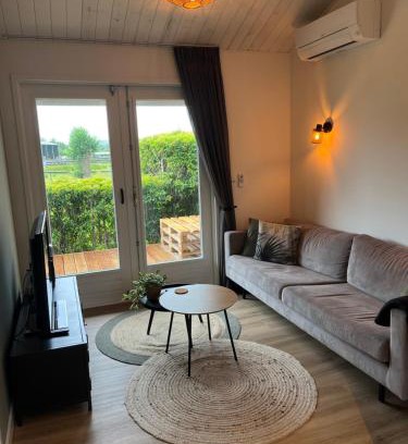 Oostzaan Ski Chalet | Exceptional Oceanfront Stay at Amsterdam The Stables