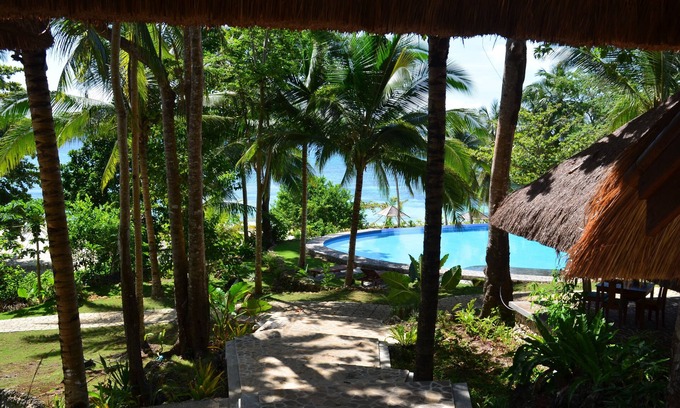 Anda Resort | Relaxing Amun Ini Beach Resort & Spa with Ocean Views