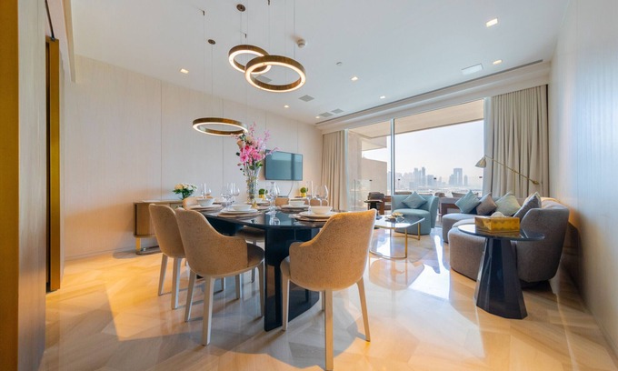 Palm Jumeirah Apartment | Elegant 2BR with Ocean View at FIVE Palm, Rated 10/10
