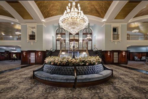 Downtown Hotel | Discover Amway Grand Plaza Hotel: 4-Star Comfort Awaits