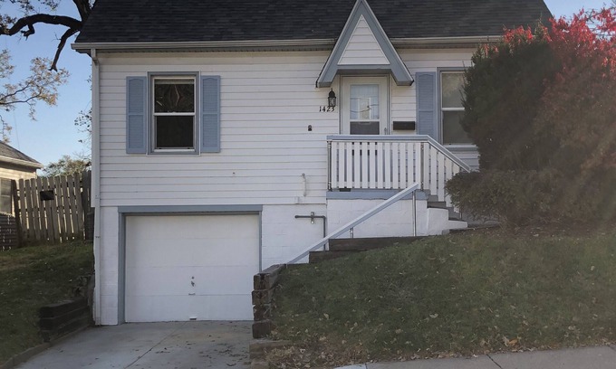 Omaha House | Steps from the Zoo: Amy's Baby Blue with Family-Friendly Amenities
