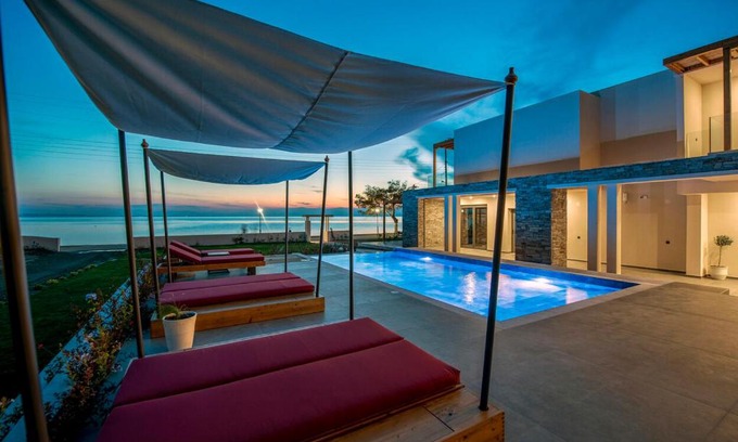 Paradhisos Hotel | Exceptional Oceanfront Stay at Amyntas Seafront Hotel
