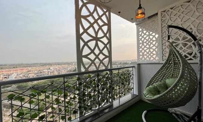 Mohali Apartment | Your Ideal Vacation Home with Pool and Kitchen Amenities
