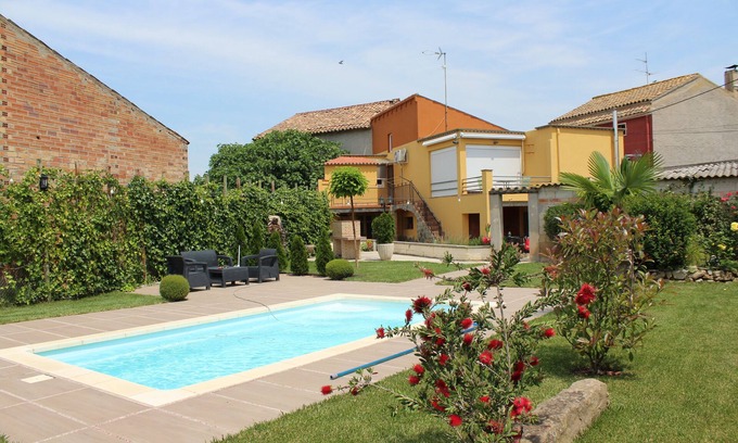 El Tarros House | Experience Family-Friendly Comfort at Gaudir d'Un Espai Comú