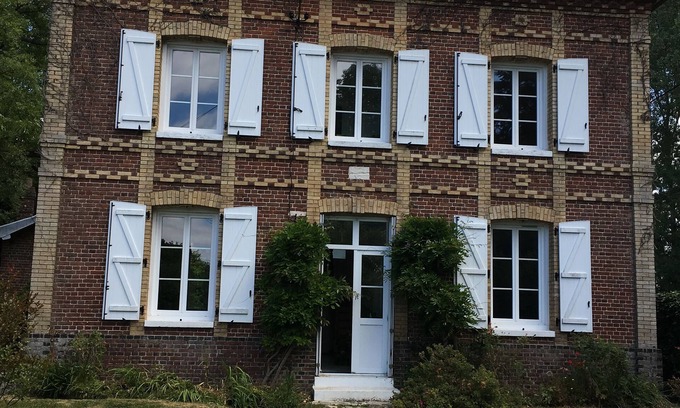Trepied Apartment | Ideal Apartment Near Lyons la Forêt with Family Amenities