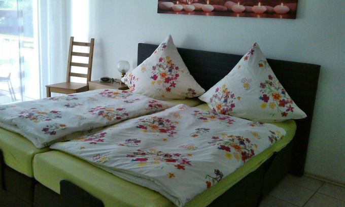 Frintrop Apartment | Cozy Apartment Near Centro O - Guest Rated 9.8/10