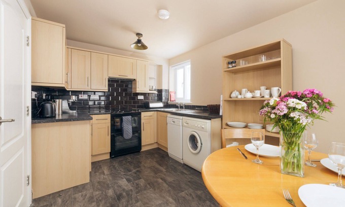 Port St Mary Apartment | An apartment that sleeps 3 guests in 2 bedrooms