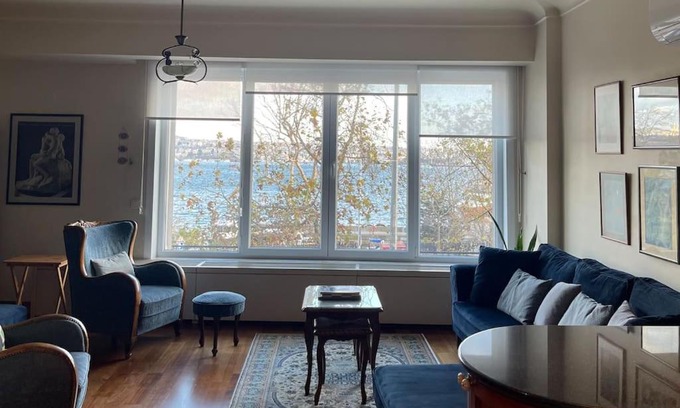 Kabatas Apartment | Breathtaking Bosphorus View Apartment - 4 Star Rated Stay