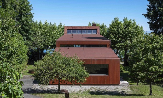 Thonon-les-Bains House | Discover Casa 26: Architect-Designed Pet Friendly Retreat