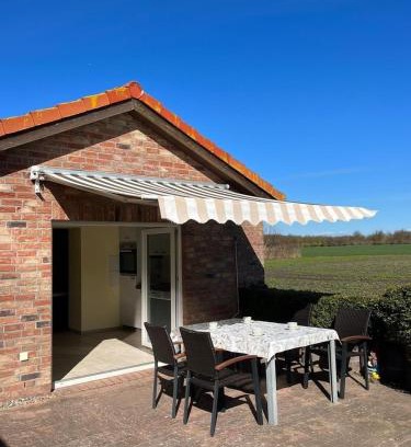 Fehmarn Apartment | Exceptional FeWo an der alten Pappel - Family-Friendly Stay