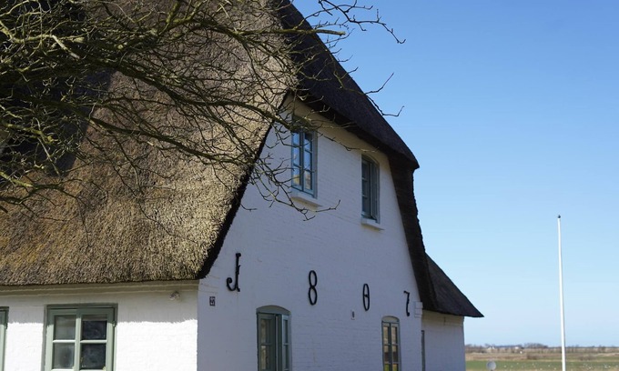 Midlum Apartment | Ocean View Retreat at An der Marsch 27, Föhr Island