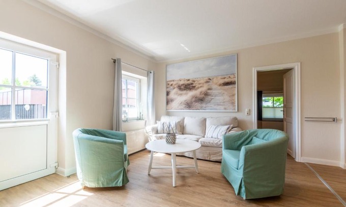 Redewisch Apartment | Cozy Oceanfront Retreat: An der Steilküste Wohnung 01