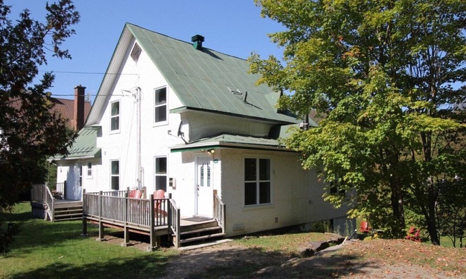 Les Pays-d'en-Haut Regional County Municipality House | Discover Villa #2: A Serene Retreat in the Laurentians