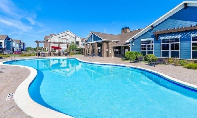 Zionsville Apartment | Pet-Friendly 3-Room Townhome in Zionsville with Spa & Pool