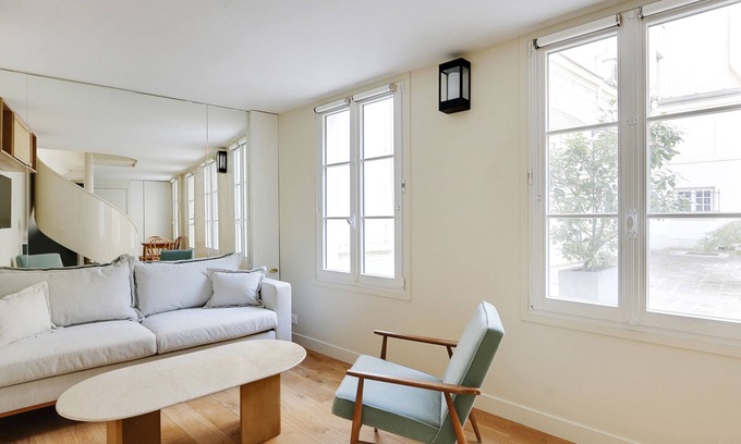 7th Arrondissement Apartment | Elegant Townhouse Near Eiffel Tower with Spa & Breakfast