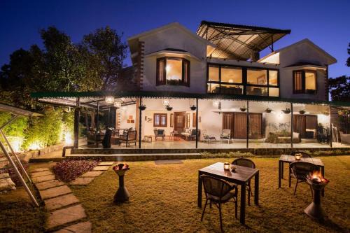 The Mall Road Villa | Discover a Family-Friendly 6-Bedroom Bungalow in Mussoorie