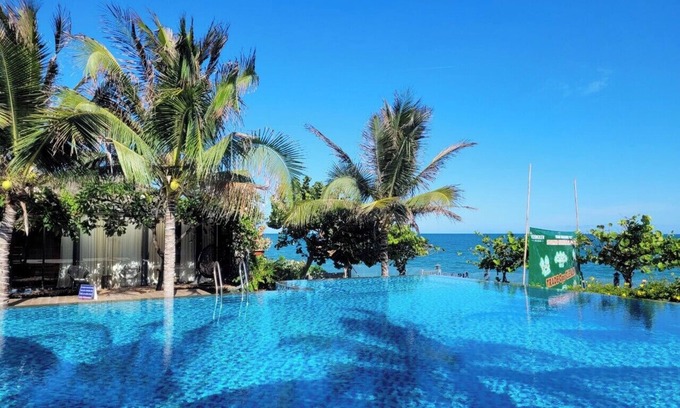 Long Hai Hotel | Relax at An Hoa Residence: Pool, Spa & Family-Friendly