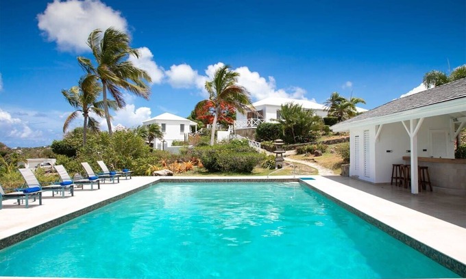 Philipsburg Villa | Idyllic Villa with Ocean Views and Private Pool in Terres Basse