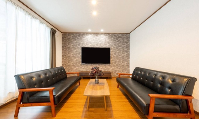 Furano House | Experience Furano: Family-Friendly Inn with Breakfast Included
