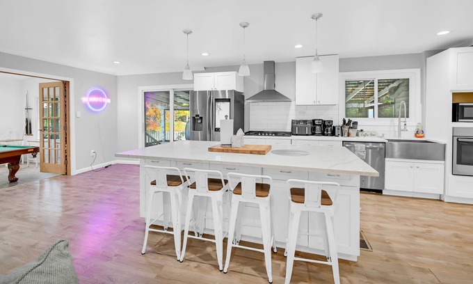 Englewood House | An Oasis 15 min from Uptown Manhattan NYC!