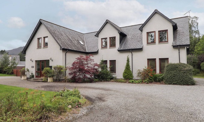 Newtonmore Cottage | Family-Friendly AN TORR: Top-Rated Cottage in Newtonmore